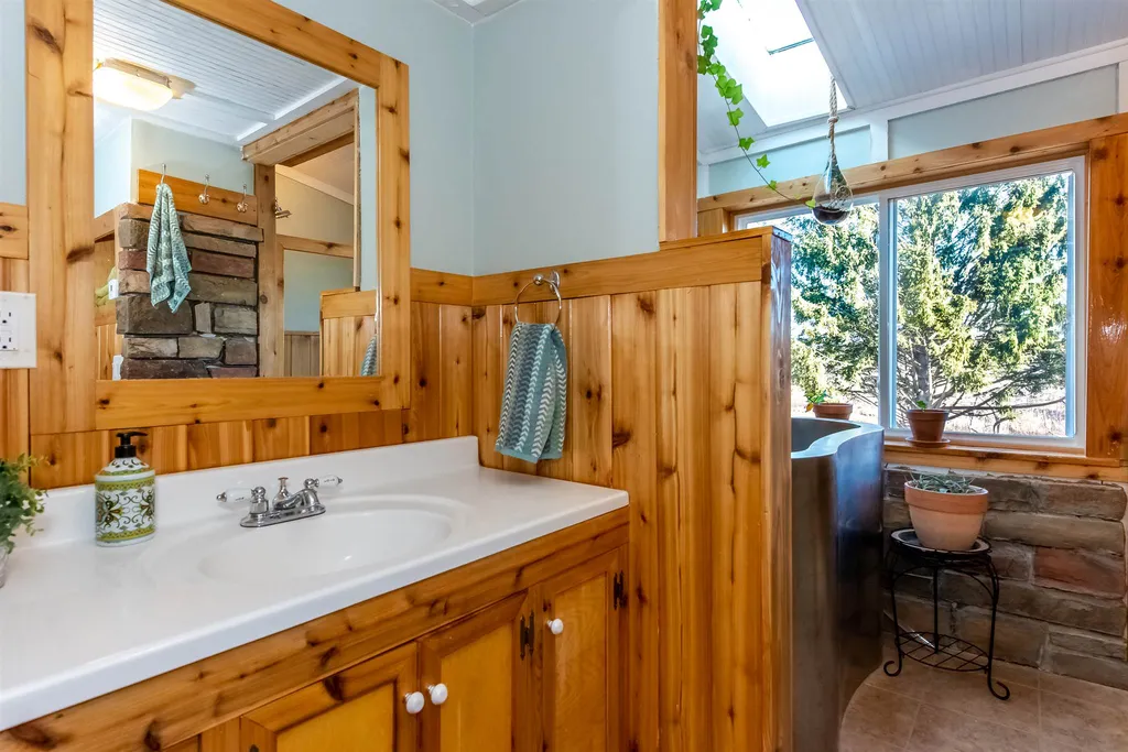 485 Haley Road Kittery ME 03905-5621