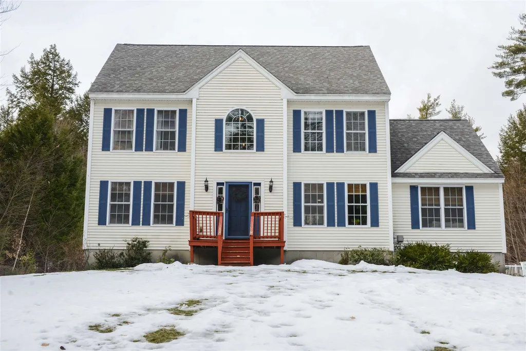 41 Youngs Crossing Northwood NH 03261