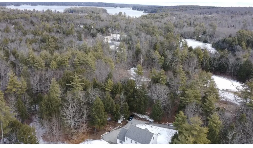 41 Youngs Crossing Northwood NH 03261