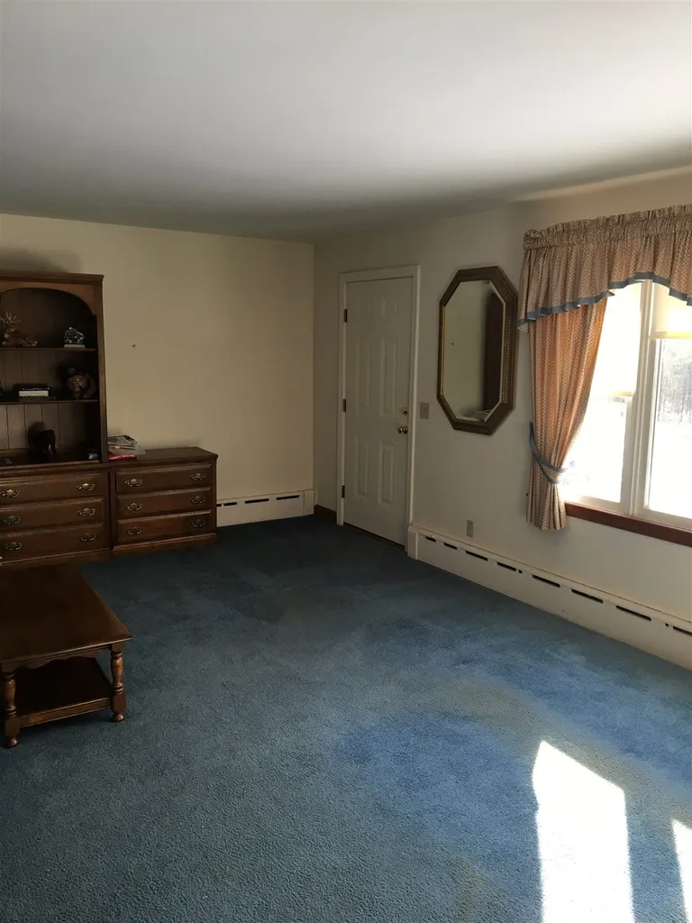 126 Chamberlain Street Rochester NH 03867-3308