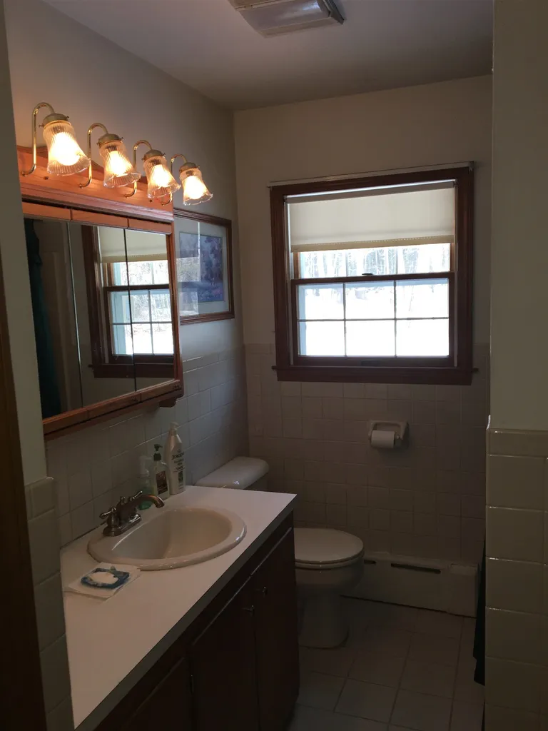 126 Chamberlain Street Rochester NH 03867-3308