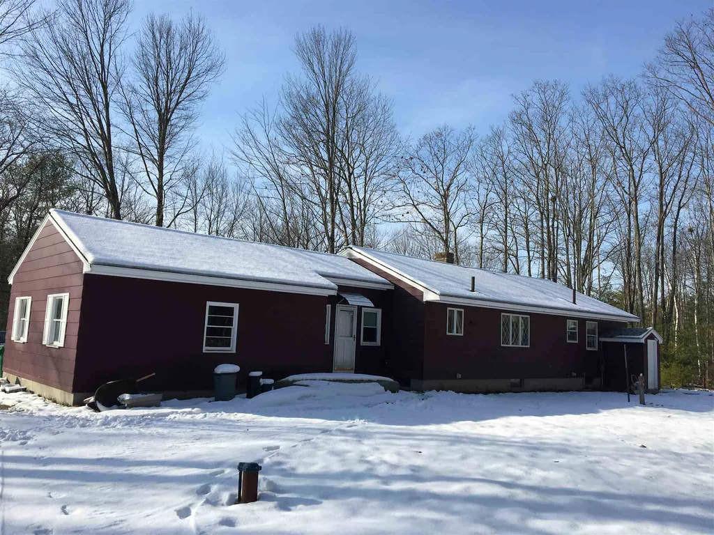 126 Chamberlain Street Rochester NH 03867-3308