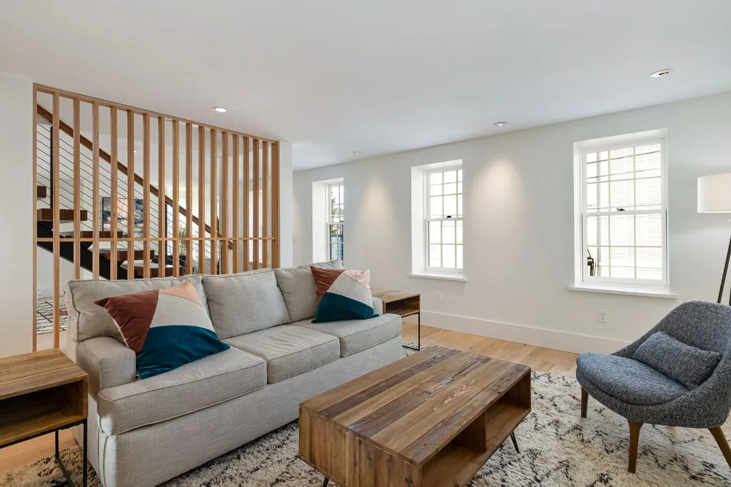 206 Court Street Portsmouth NH 03801