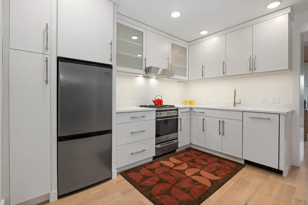 206 Court Street Portsmouth NH 03801