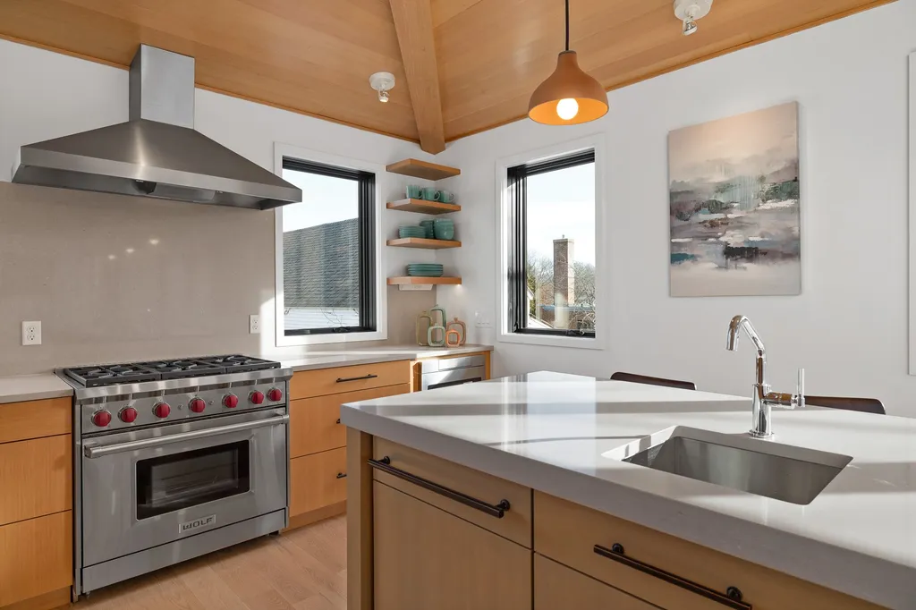 206 Court Street Portsmouth NH 03801