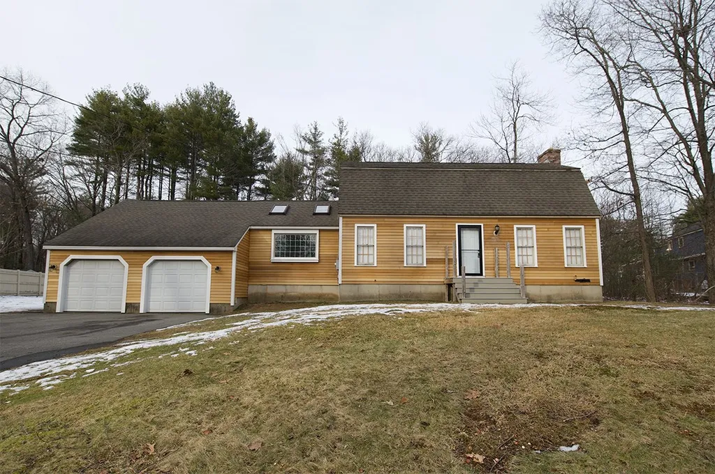 118 Warner Hill Road Derry NH 03038