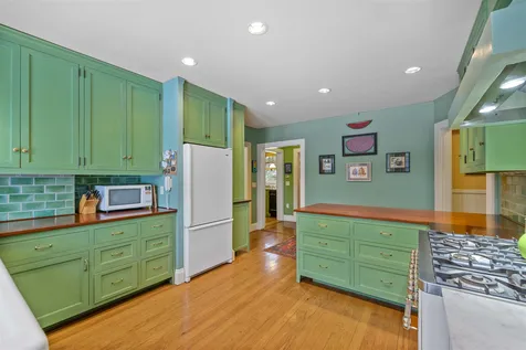 37 Rope Ferry Road Hanover NH 03755