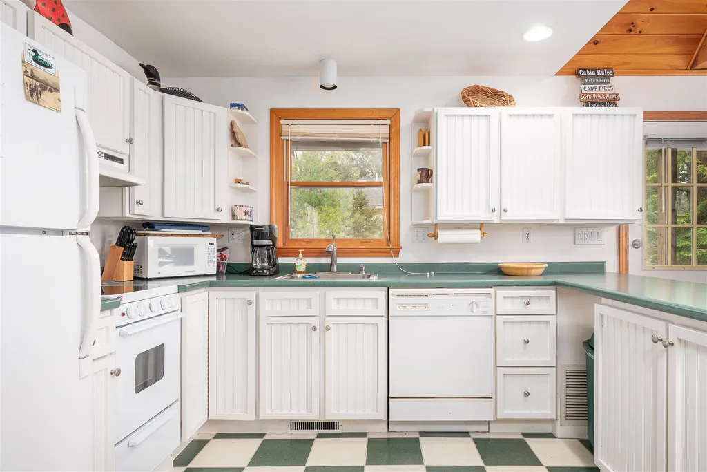54 Eidelweiss Drive Madison NH 03849