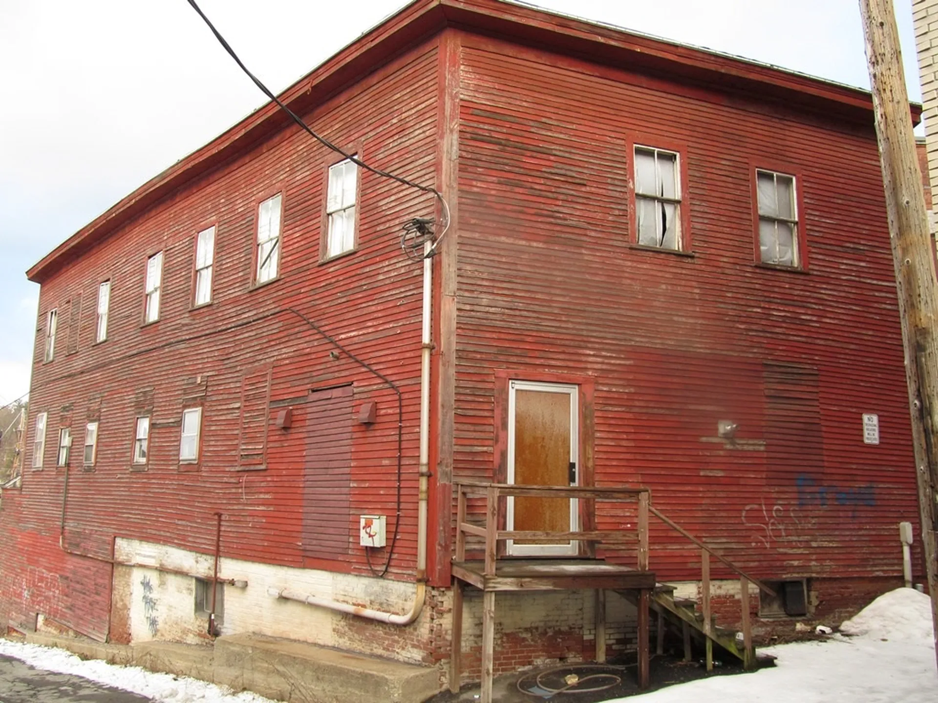28 Main Street Claremont NH 03743
