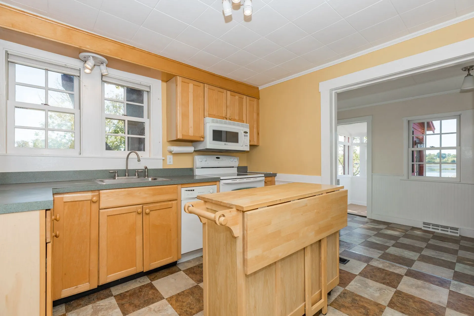 41 Dearborn Street Portsmouth NH 03801