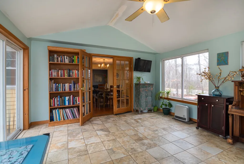 9 Heritage Lane Derry NH 03038