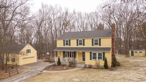 9 Heritage Lane Derry NH 03038