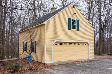 9 Heritage Lane Derry NH 03038