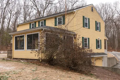 9 Heritage Lane Derry NH 03038