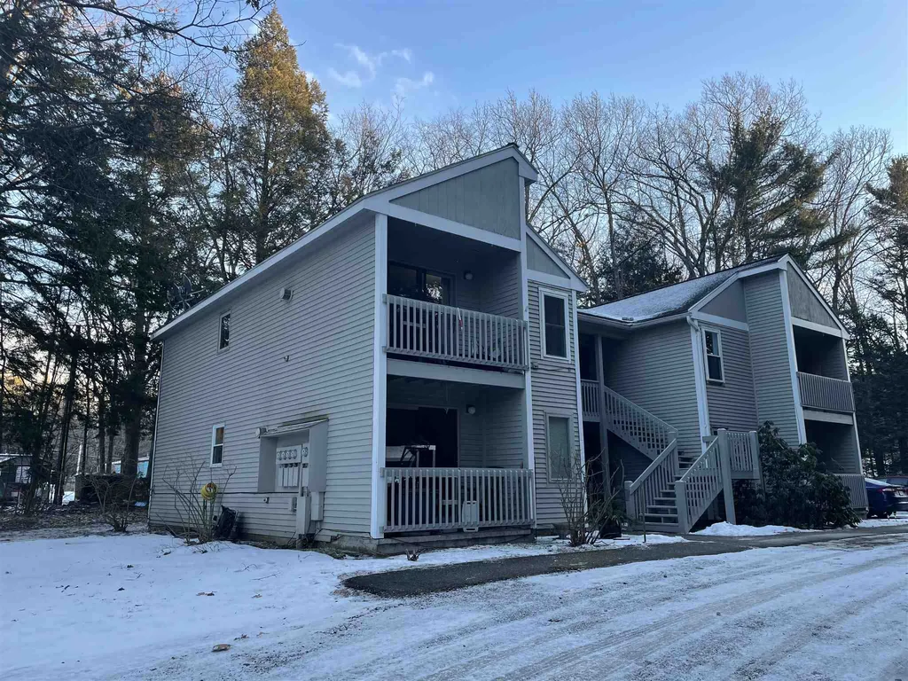 329 Old Lakeshore Road Gilford NH 03249