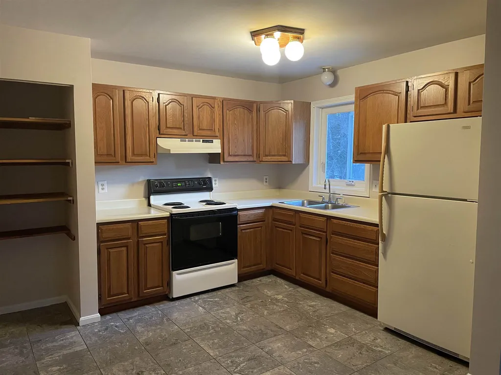 329 Old Lakeshore Road Gilford NH 03249