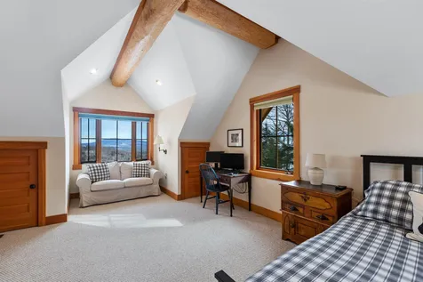 10 Eastridge Road Newbury NH 03255