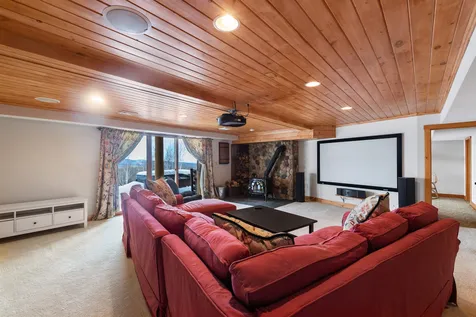 10 Eastridge Road Newbury NH 03255