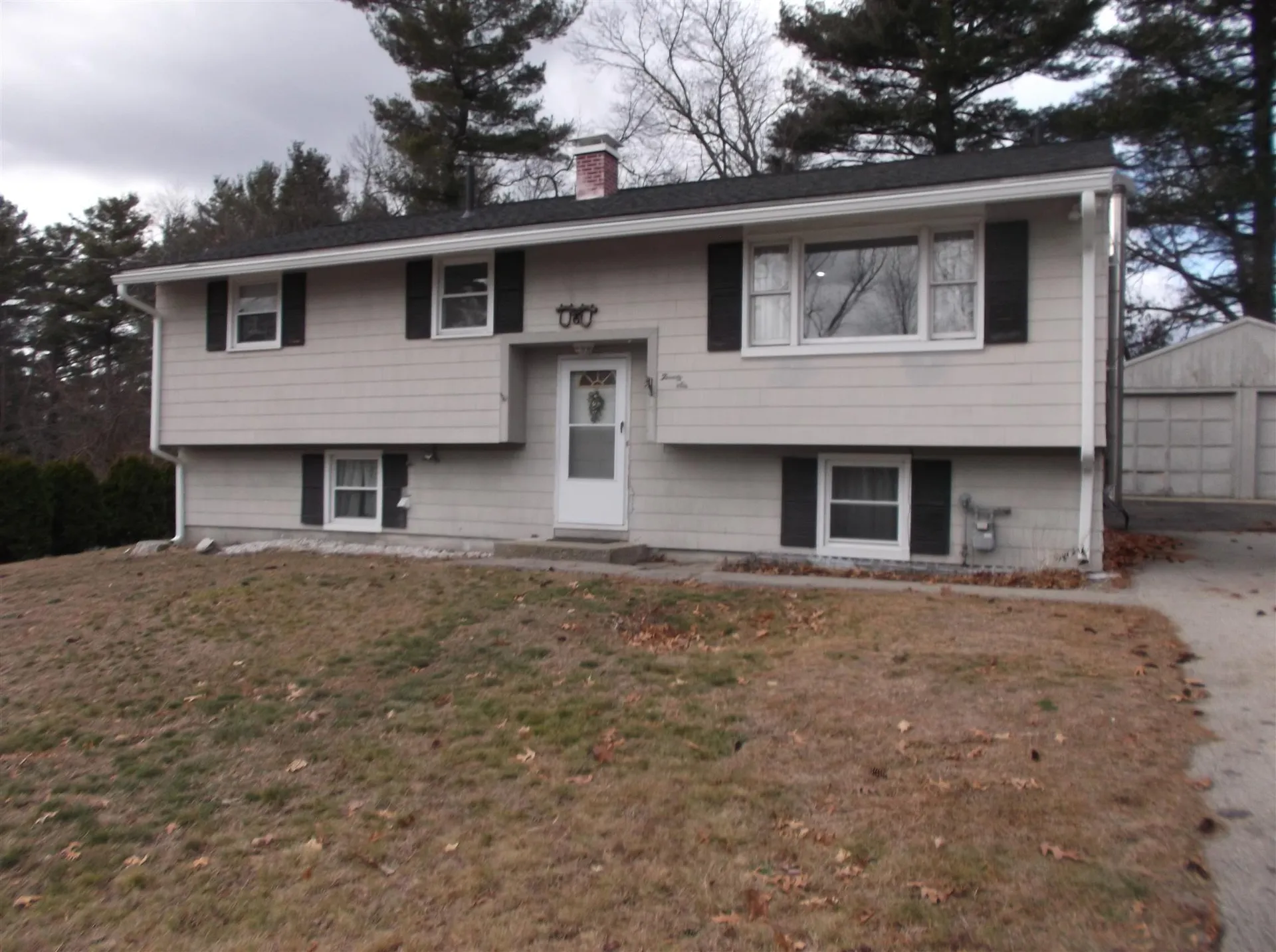 26 Portchester Drive Nashua NH 03062-1640