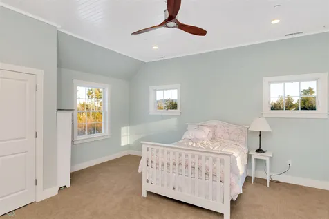 533 Seamans Road New London NH 03257