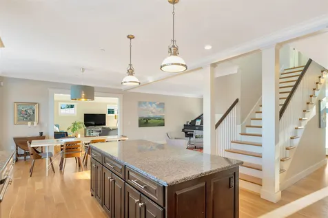 533 Seamans Road New London NH 03257