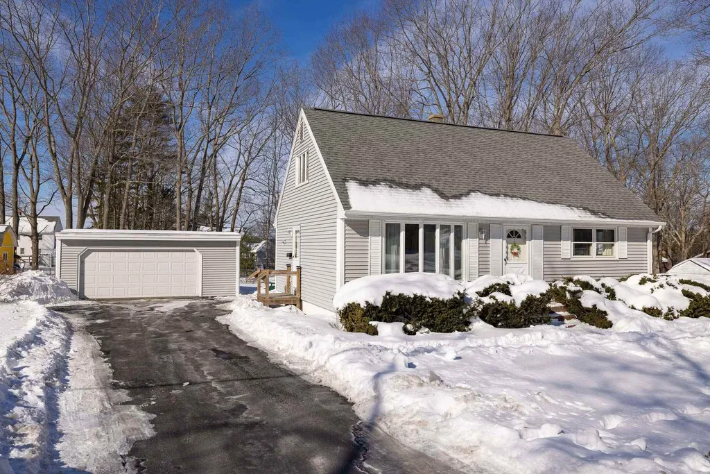 7 Coolidge Drive Portsmouth NH 03801