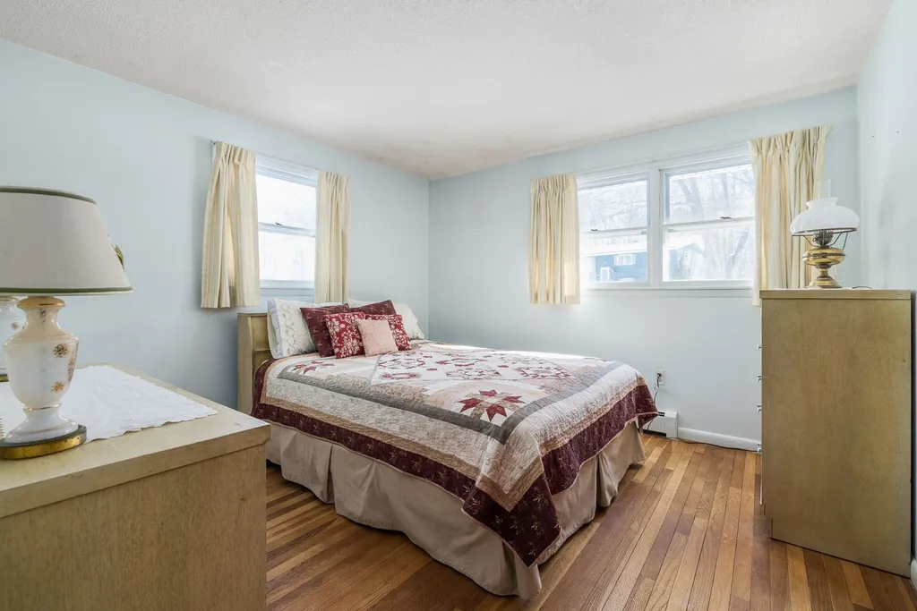 7 Coolidge Drive Portsmouth NH 03801