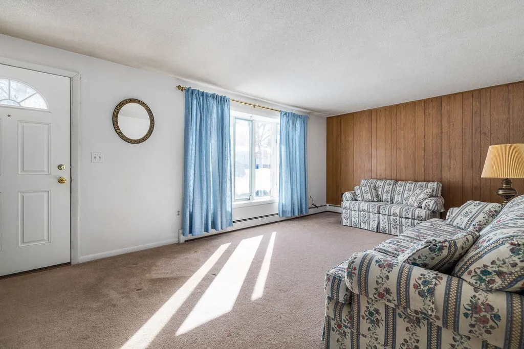 7 Coolidge Drive Portsmouth NH 03801