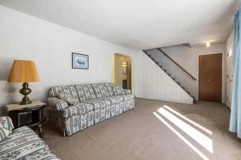7 Coolidge Drive Portsmouth NH 03801