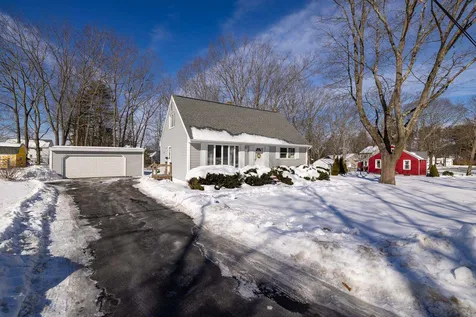 7 Coolidge Drive Portsmouth NH 03801