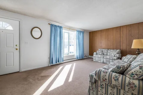 7 Coolidge Drive Portsmouth NH 03801
