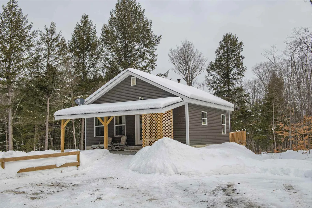 120 Graves Road Pomfret VT 05084