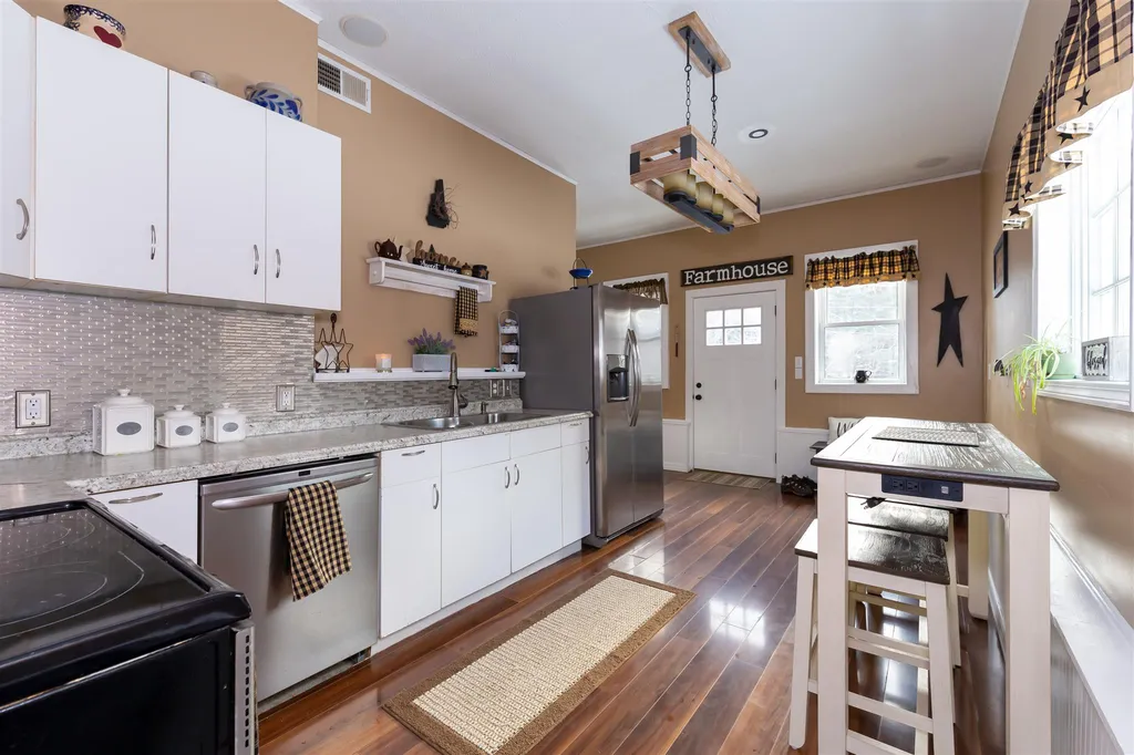 89 Spring Street Farmington NH 03835