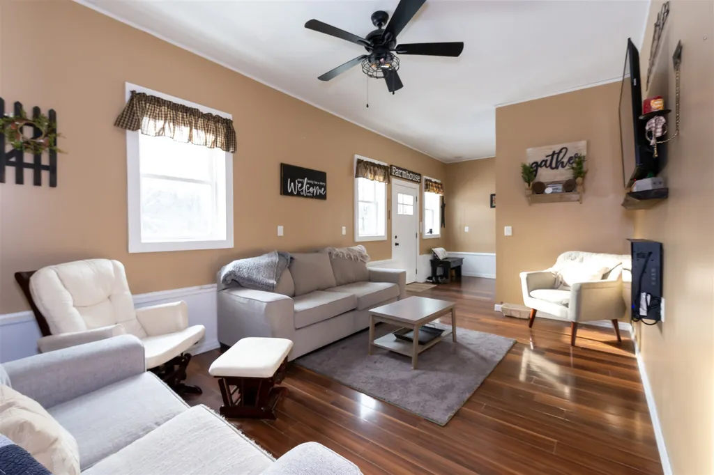 89 Spring Street Farmington NH 03835