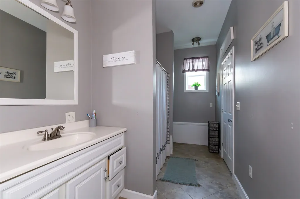 89 Spring Street Farmington NH 03835