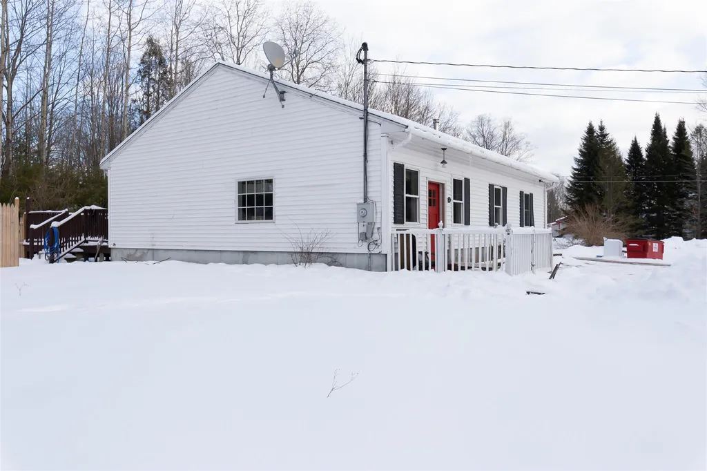 89 Spring Street Farmington NH 03835