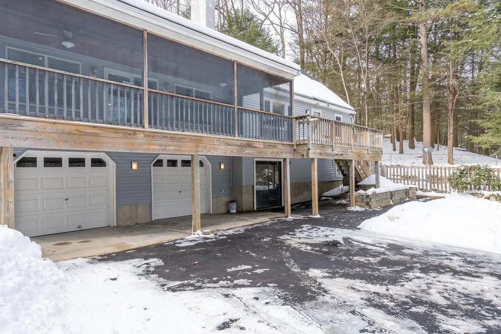 34 Wells Village Road Sandown NH 03873