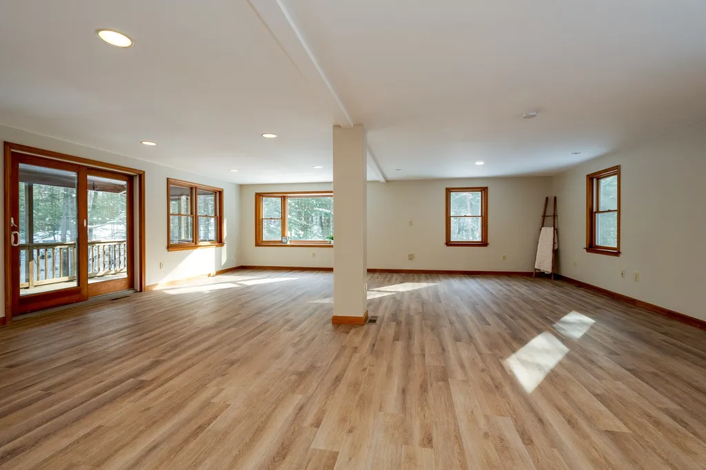34 Wells Village Road Sandown NH 03873