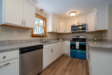 34 Wells Village Road Sandown NH 03873