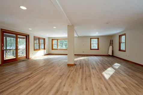34 Wells Village Road Sandown NH 03873