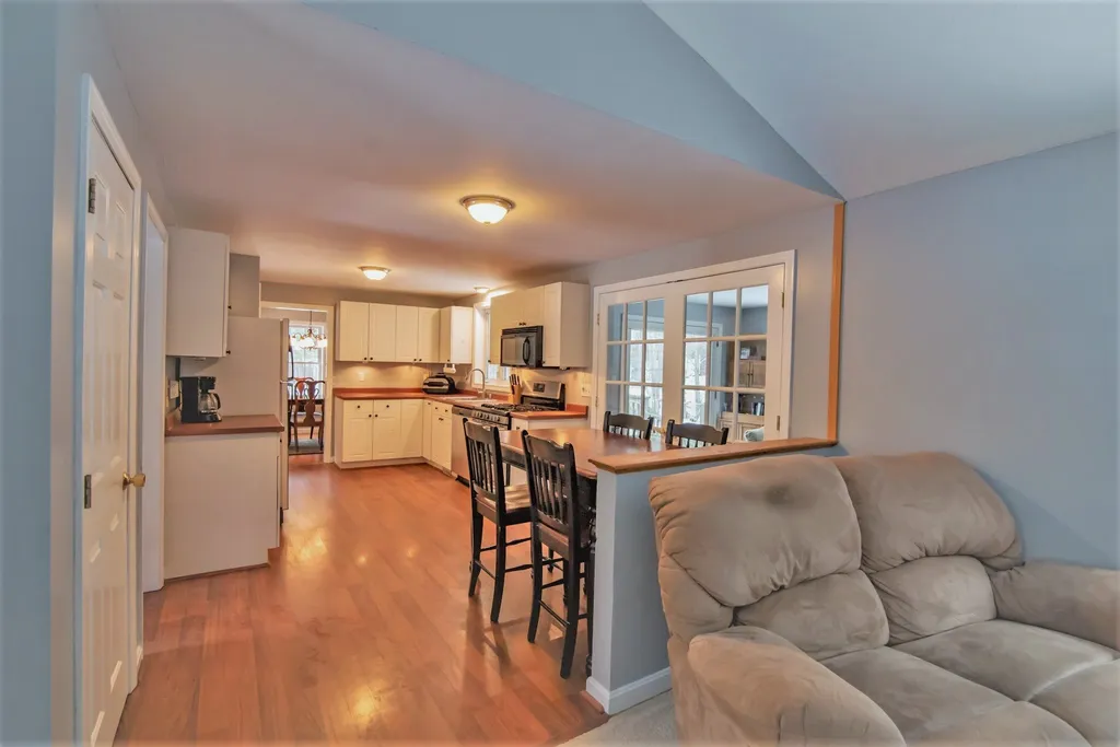 21 Magnolia Lane Derry NH 03038
