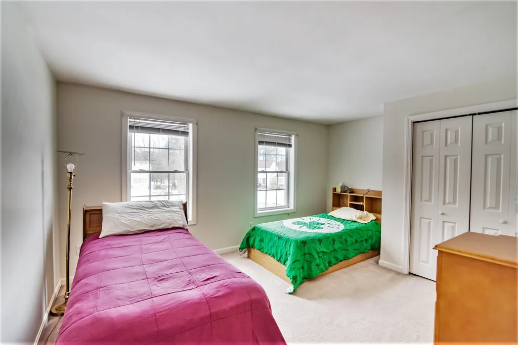 21 Magnolia Lane Derry NH 03038