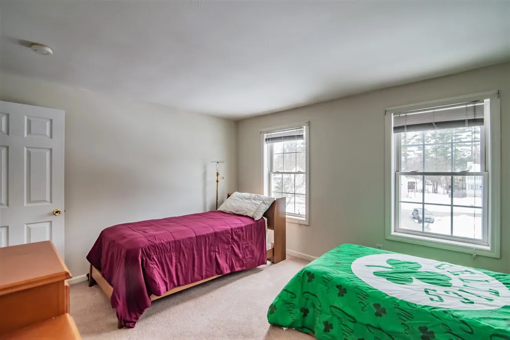 21 Magnolia Lane Derry NH 03038