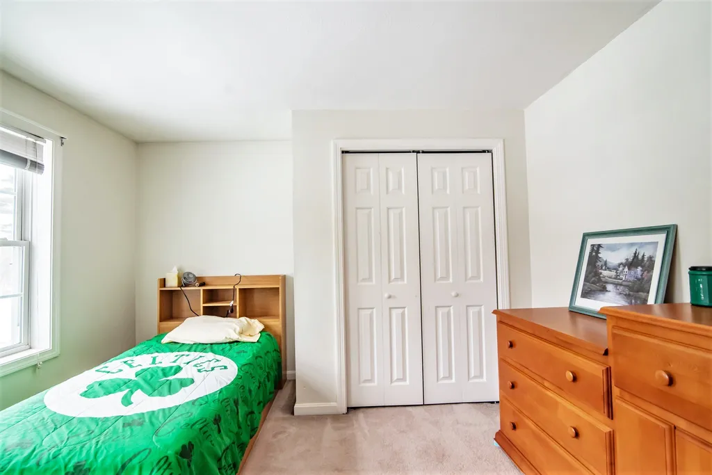 21 Magnolia Lane Derry NH 03038