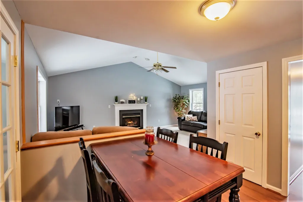 21 Magnolia Lane Derry NH 03038