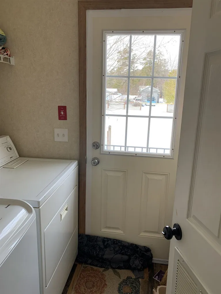 32 Mavis Avenue Rochester NH 03839