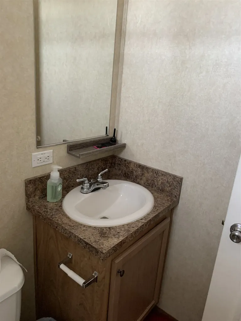 32 Mavis Avenue Rochester NH 03839