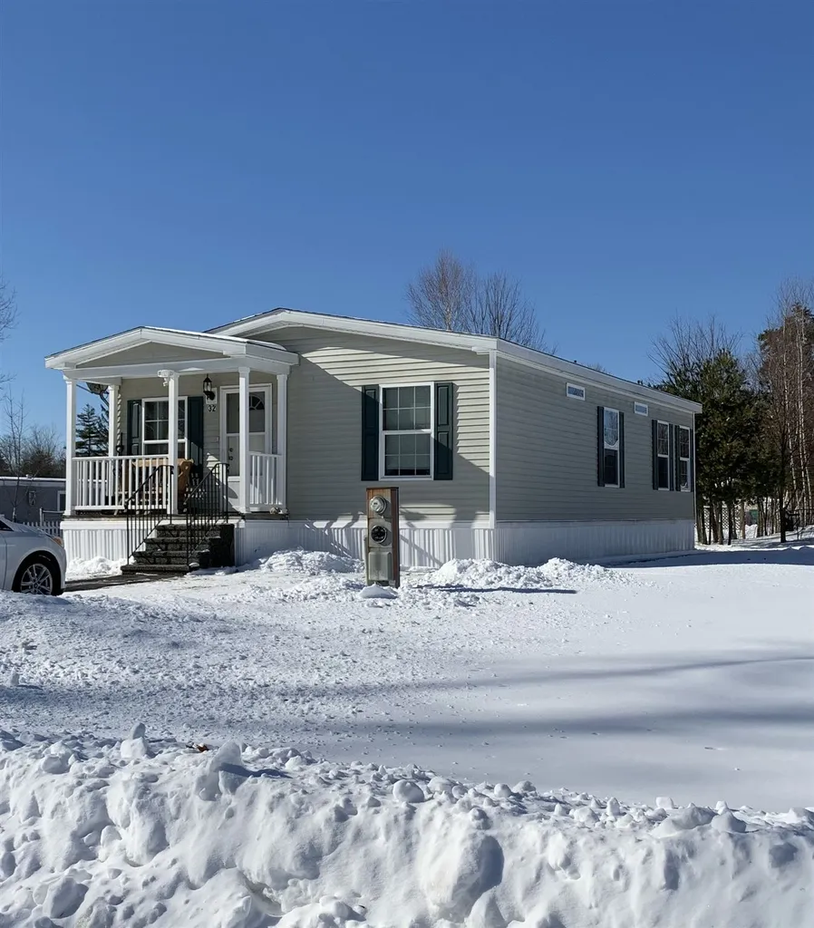 32 Mavis Avenue Rochester NH 03839