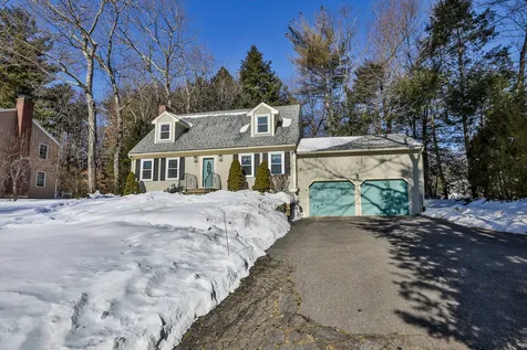 6 Shannon Lane Plaistow NH 03865