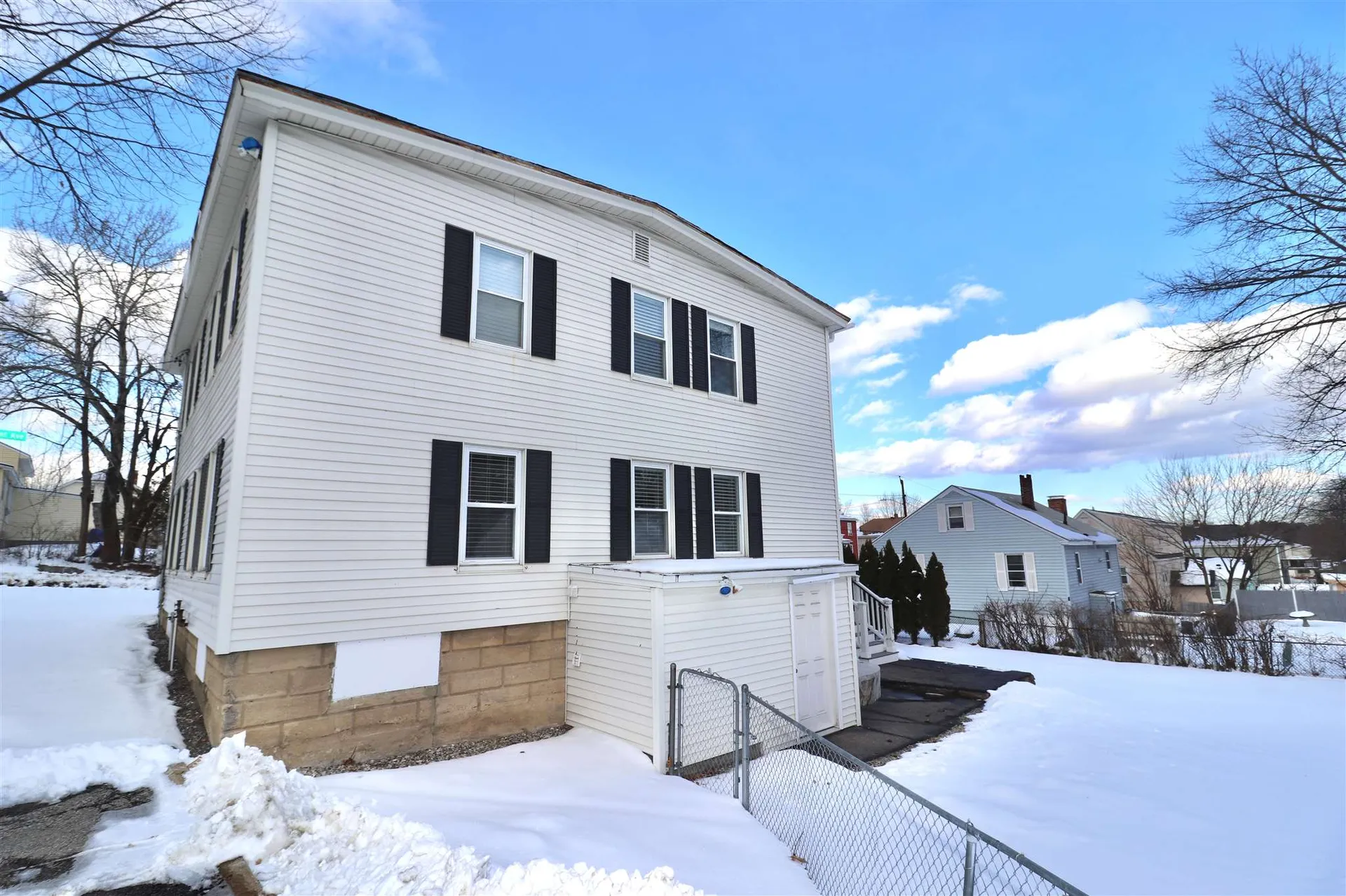 5 Rosemont Avenue Manchester NH 03103